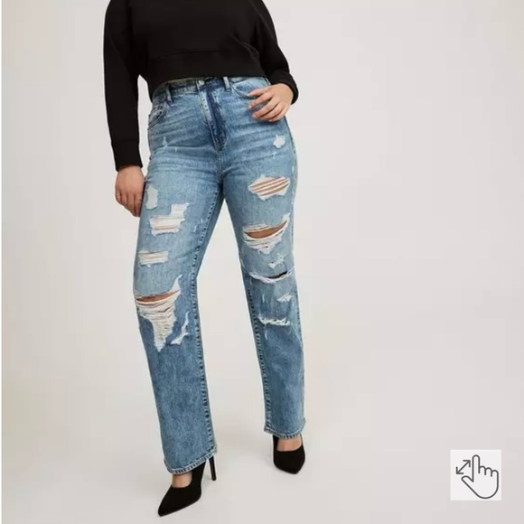 Torrid High Rise Distressed Blue Jeans- BNWT- size 24W - Picture 6 of 8